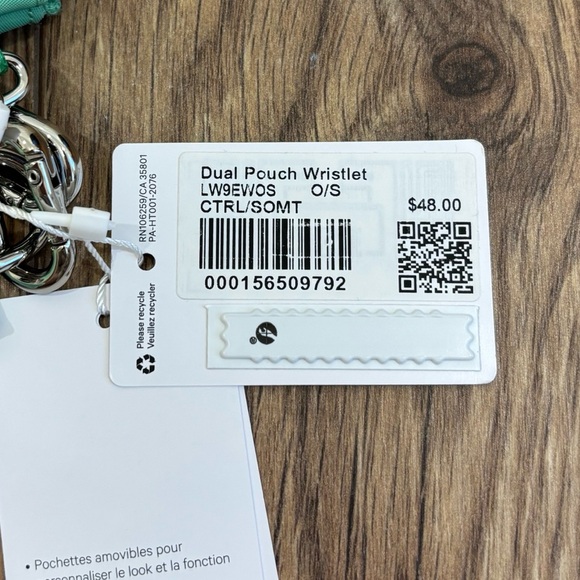 NWT Lululemon Dual Pouch Wristlet In Citra Lime/Smoky Mint - Picture 5 of 6